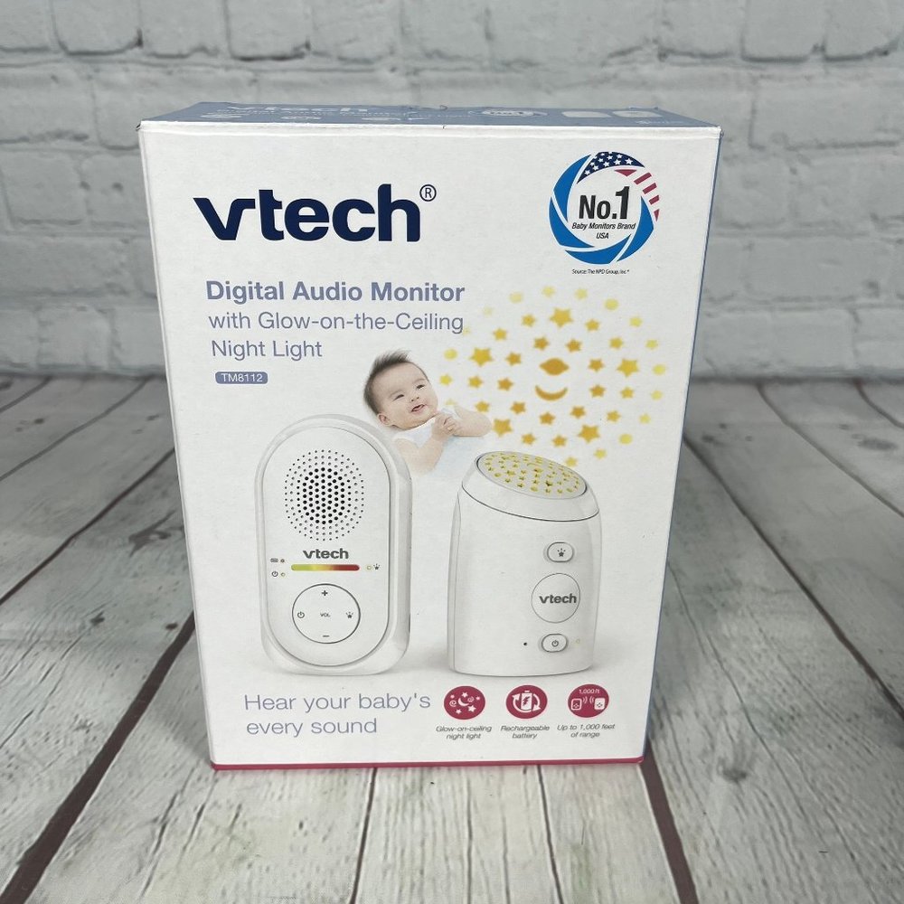 Vtech Digital Audio Baby Monitor with Glow on the ceiling night light tm8112